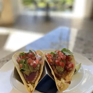 Seared ahi tacos