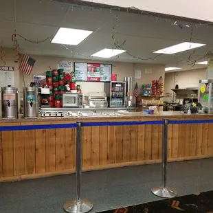 Great snack bar! Specials almost every night!!