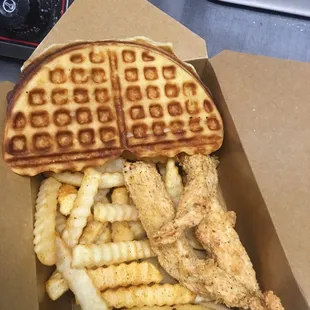 Chicken strips and waffles under 6$