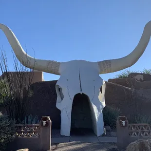 the entrance to the restaurant