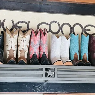 Welcome cowboy boot display. Cute!