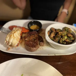 6oz. Flo&apos;s Filet(R)* with 4oz. Lobster Tail