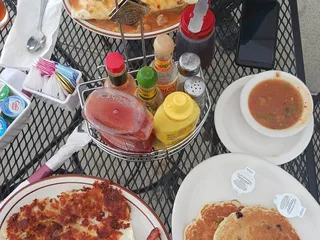 Bowles Cafe