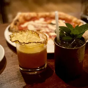 Delish drinks and pizza