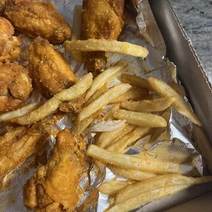 bbq wings, fried chicken, poultry, fried chicken wings, chicken wings, chicken, chicken wings and fried chicken, food, bbq chicken