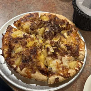 Hawaiian Pizza with added grilled chicken