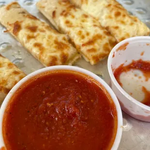 Cheesy bread and marinara!