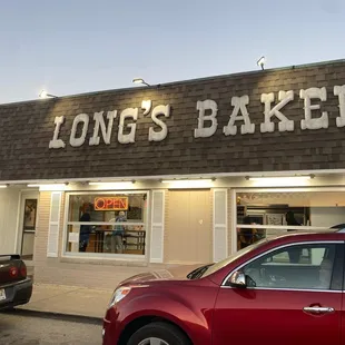 long's bakery in a parking lot