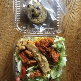 Buffalo chicken salad, mojo and cookies