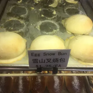 Egg Snow Bun ()