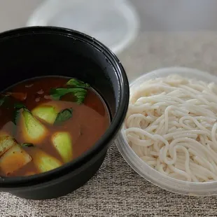 To go - Beef noodle soup