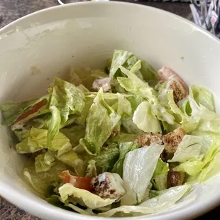 Side salad (dressing does come on the side)