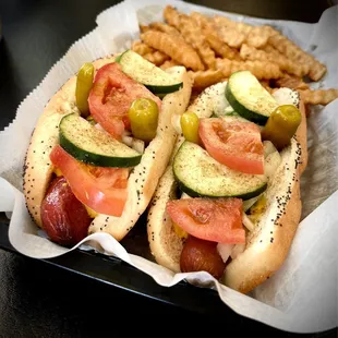 Typical hotdog combo at Lonnie's