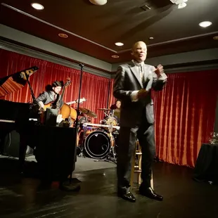 Mr Lonnie McFadden