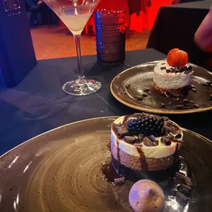 food, dessert, cupcakes