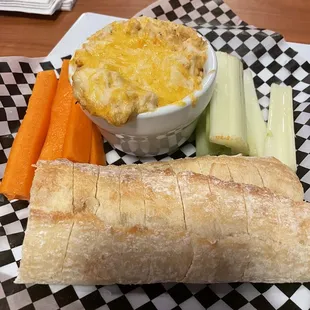 Crab dip with bread