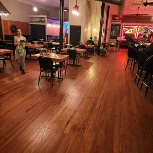 an empty restaurant