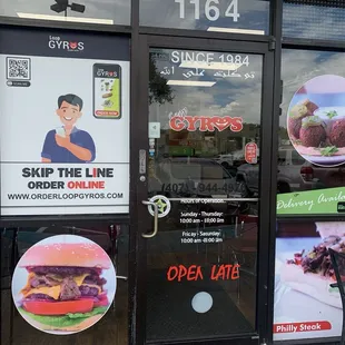 Entrance to Loop Gyros