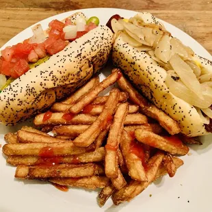 Loops' Dog, Maxwell Street Polish, Loops' Fries