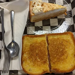 Early Lunch at my favorite local sandwich shop... Creamy Tomato Dill Soup, Grilled Ham &amp; Cheese with Pumpkin Cheesecake. So good!