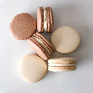 Chocolate &amp; vanilla macs