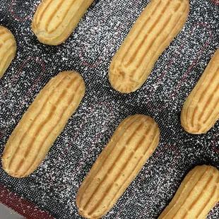 Eclairs