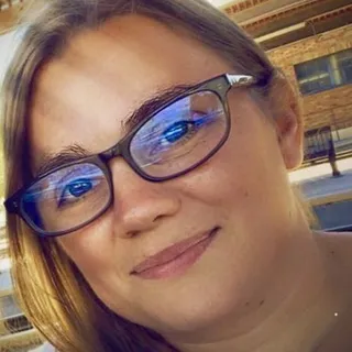 Kari H.