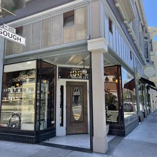 Exterior of Loquat in San Francisco.