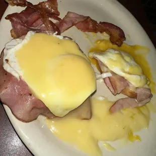 eggs, bacon, and hollandais