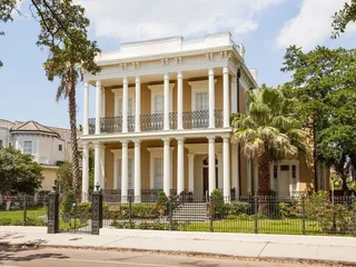 G L-f de Villiers, the Very Best In New Orleans Historic Tours