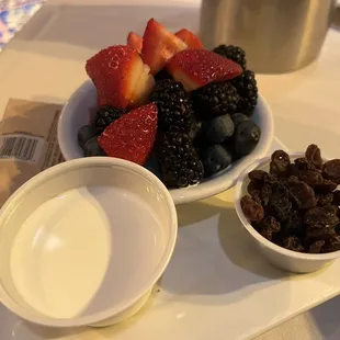 berries, raisins and yogurt