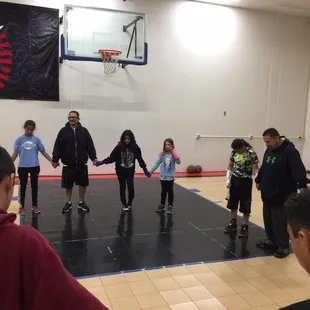 Prayer before boxing.