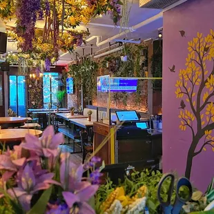 Spring Beer &amp; Cocktail Festival Decor!