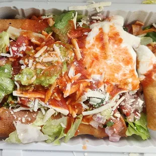 Taquitos dorados de pollo