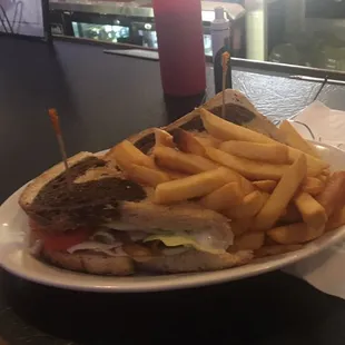 Grilled turkey-bacon-Swiss melt