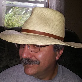 Emil L.