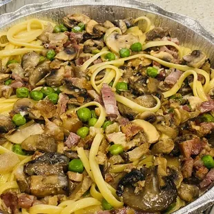 Linguine Carbonara with mushrooms