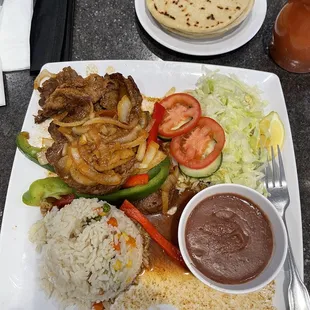 Bistec Encebollado