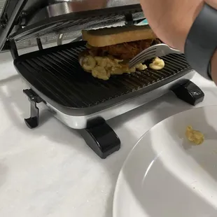 Making our Homemade Regular 6 Cheese Mac'n Cheese Panini With our Homemade Buttermilk Fried Chicken!