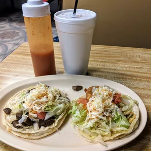 Los 3 Panchos: Tacos - Tongue &amp; Stuffed Pepper w/ Reg Horchata