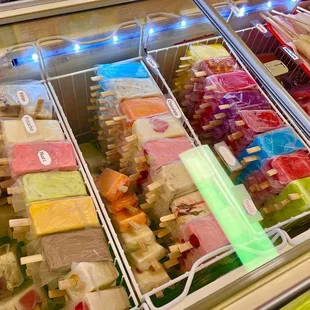 A kaleidoscope of mouthwatering frozen confections!
