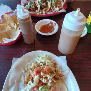 Chicken taco American style and assorted meat taco reguar