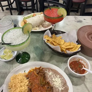 mexican food and drinks