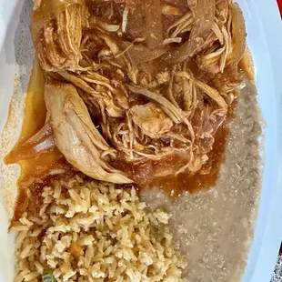 Huevos rancheros with chicken