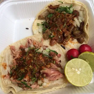 Taco de tripa n carnitas