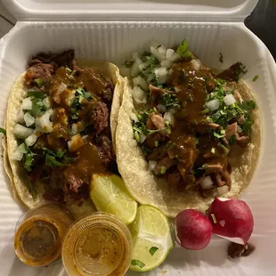 Taco de cabeza and taco de buche. Very good and lots of meat, I got full with just these two.