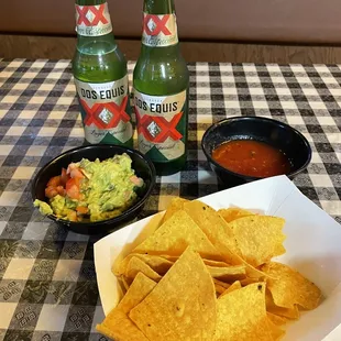 nachos and guacamole