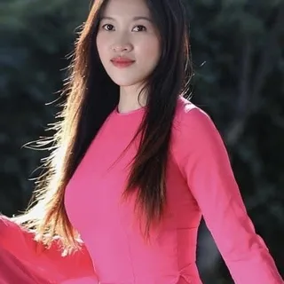 Ngoc L.