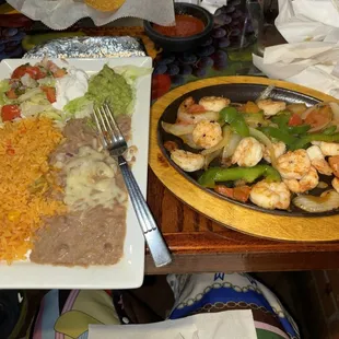 Shrimp fajitas with all the fixings