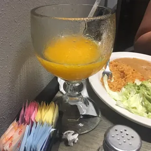Mango frozen margarita medium